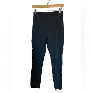 Athleta trekkie hybrid crop black tights size 2